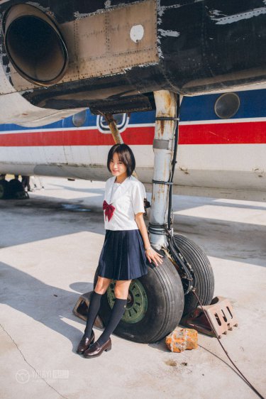 坐在教授的棍子根茎上写